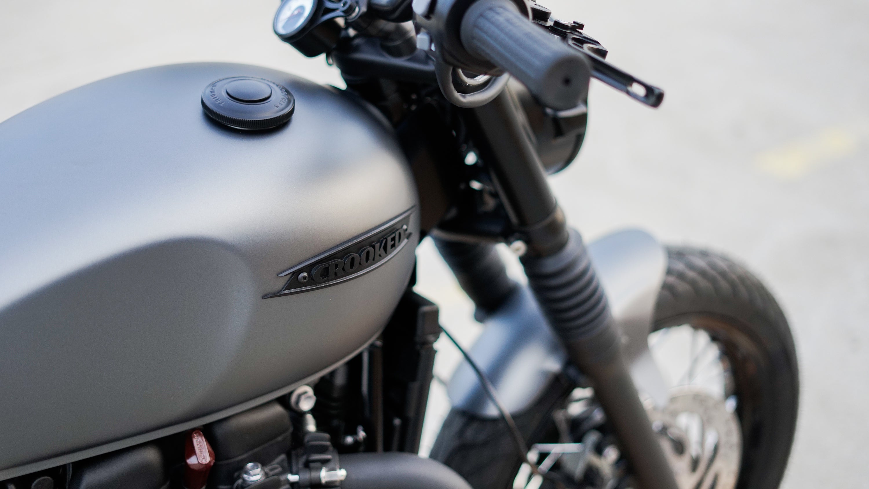 Crooked Emblem für Triumph Bonneville T120/T100